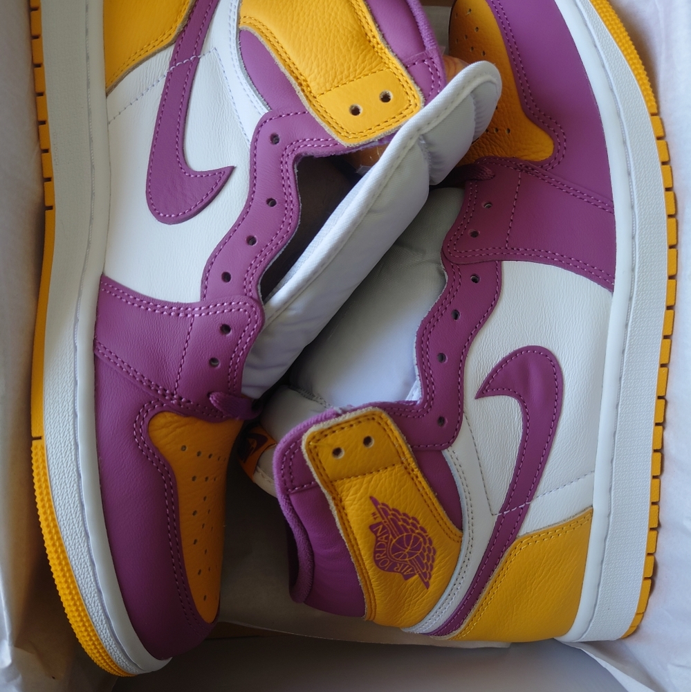 Air Jordan 1 University Gold/Light Bordeaux